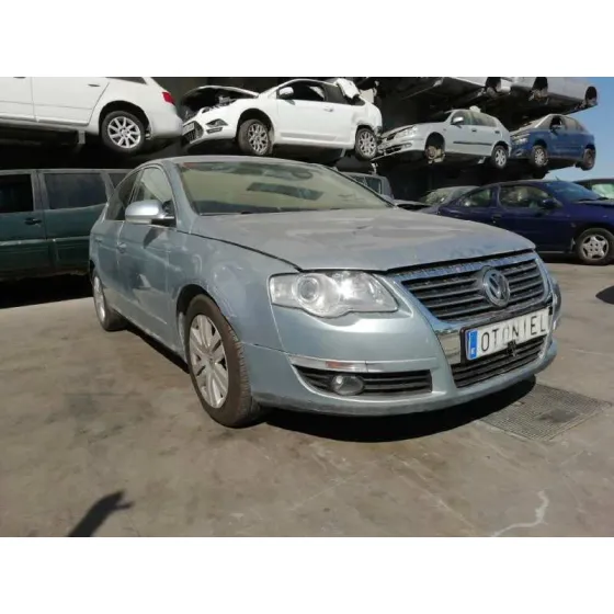 VOLKSWAGEN PASSAT BERLINA (3C2) '2005 ADVANCE AZUL CLARO