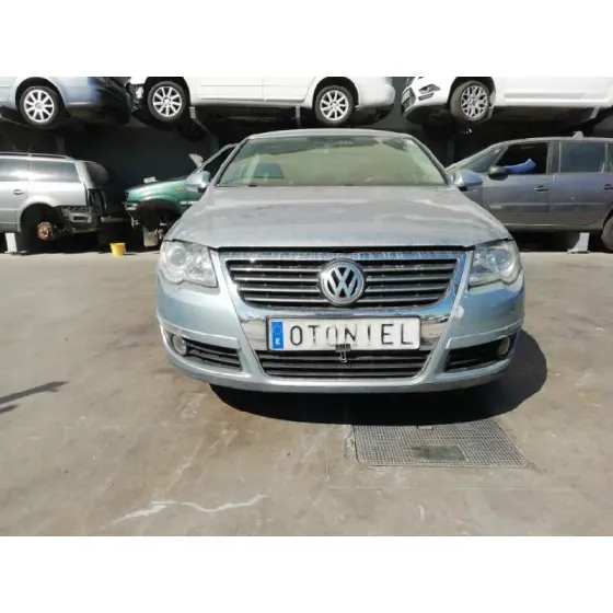 VOLKSWAGEN PASSAT BERLINA (3C2) '2005 ADVANCE AZUL CLARO