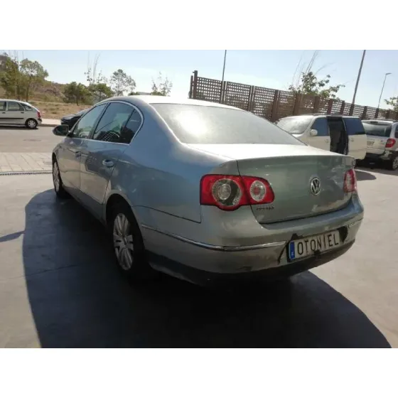 VOLKSWAGEN PASSAT BERLINA (3C2) '2005 ADVANCE AZUL CLARO