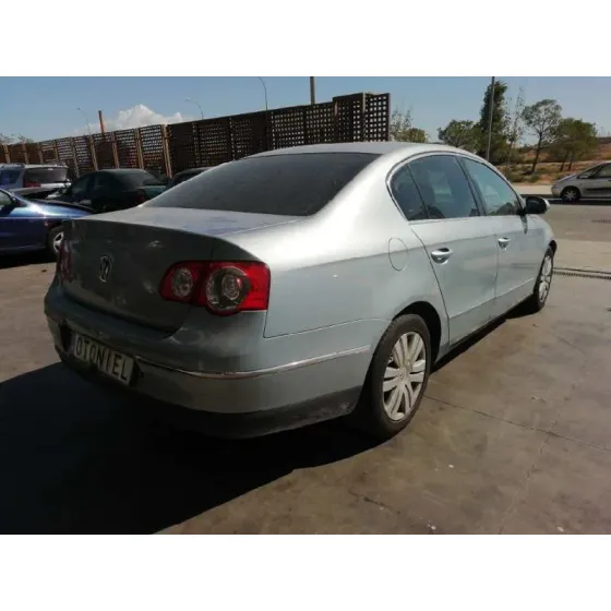 VOLKSWAGEN PASSAT BERLINA (3C2) '2005 ADVANCE AZUL CLARO