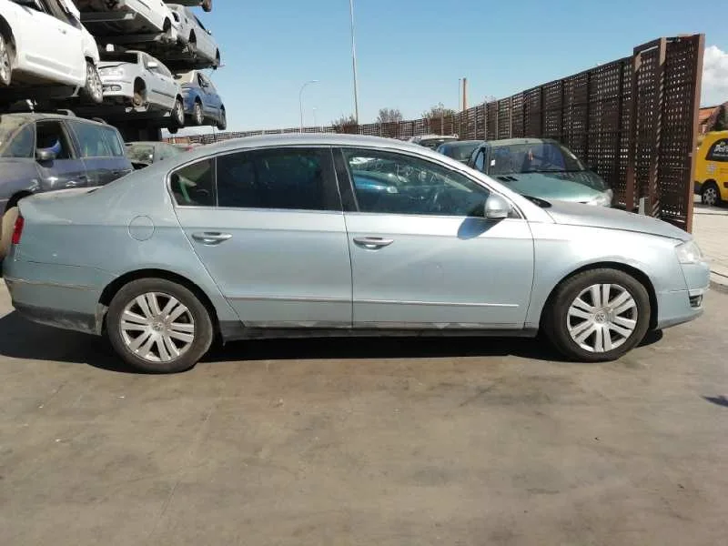 VOLKSWAGEN PASSAT BERLINA (3C2) '2005 ADVANCE AZUL CLARO