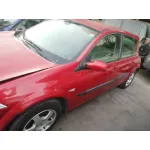 RENAULT MEGANE II BERLINA 5P RENAULT MEGANE II BERLINA 5P '2005 AUTHENTIQUE BURDEOS 2002