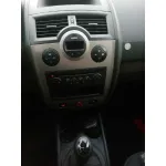 RENAULT MEGANE II BERLINA 5P RENAULT MEGANE II BERLINA 5P '2005 AUTHENTIQUE BURDEOS 2002