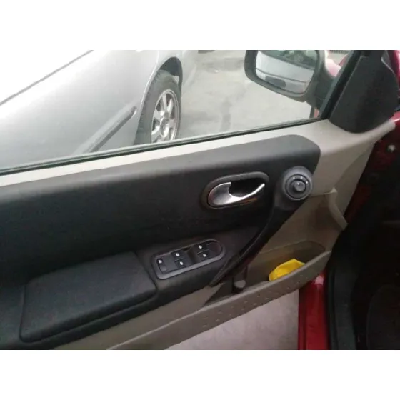 RENAULT MEGANE II BERLINA 5P '2005 AUTHENTIQUE BURDEOS
