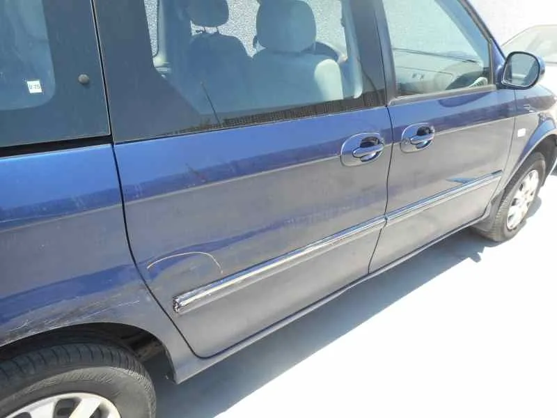 KIA CARNIVAL II KIA CARNIVAL II '2004 2.9 CDRI EX AZUL 2001