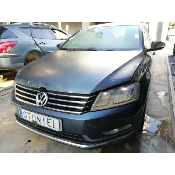 VOLKSWAGEN PASSAT LIM. (362) '2011 ADVANCE BLUEMOTION GRIS
