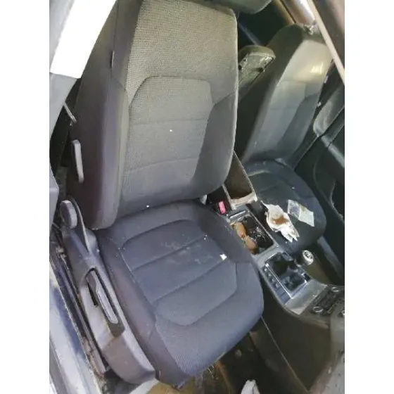 VOLKSWAGEN PASSAT LIM. (362) '2011 ADVANCE BLUEMOTION GRIS