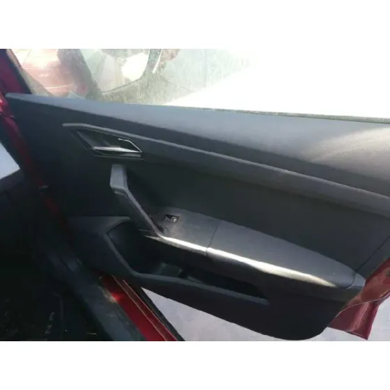SEAT ARONA '2018 REFERENCE ROJO