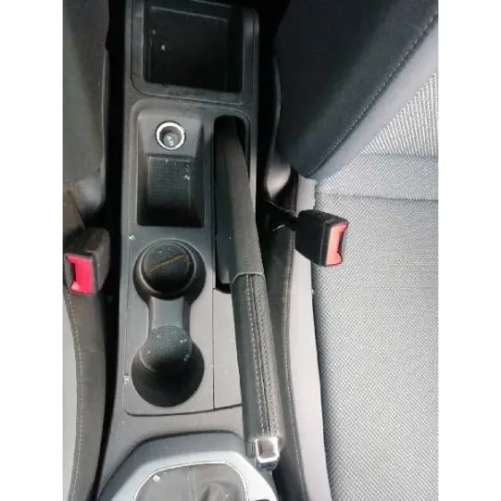 SEAT ARONA '2018 REFERENCE ROJO