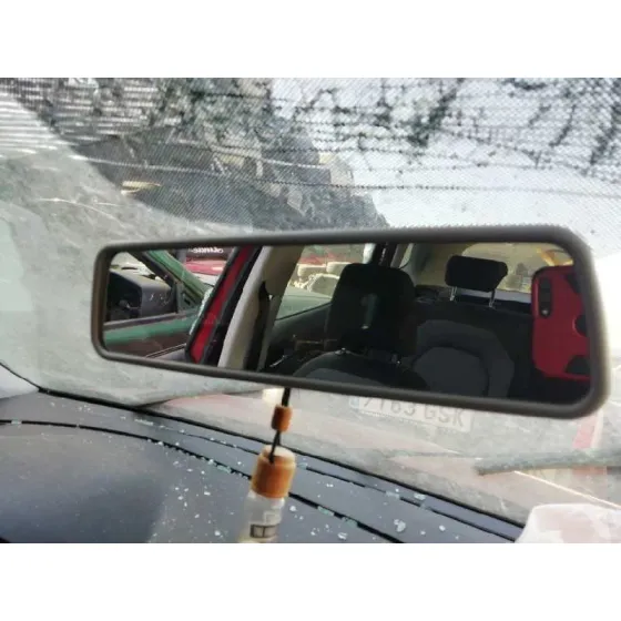 SEAT ARONA '2018 REFERENCE ROJO