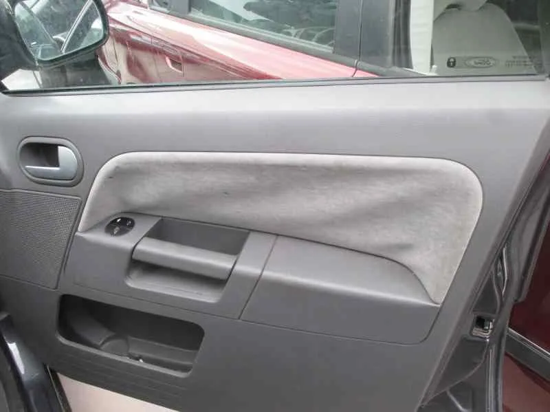 FORD FUSION (CBK) FORD FUSION (CBK) '2003 AMBIENTE NEGRO/GRIS 2002