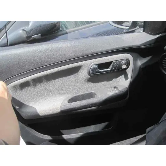 SEAT IBIZA (6L1) '2004 COOL BLANCO