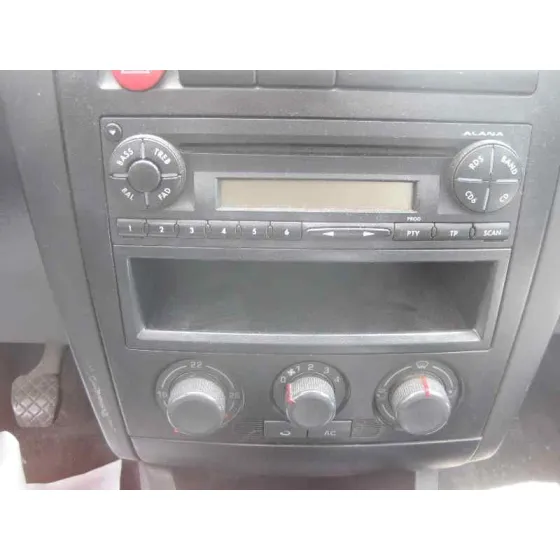 SEAT IBIZA (6L1) '2004 COOL BLANCO