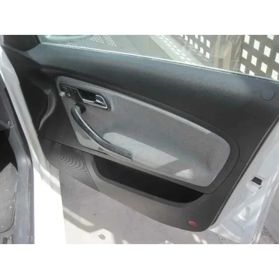 SEAT IBIZA (6L1) '2004 COOL BLANCO