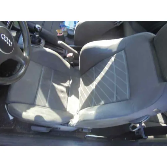 AUDI A3 (8L) '2002 1.9 TDI AMBIENTE NEGRO