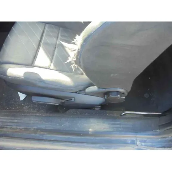 AUDI A3 (8L) '2002 1.9 TDI AMBIENTE NEGRO
