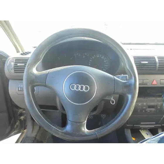 AUDI A3 (8L) '2002 1.9 TDI AMBIENTE NEGRO