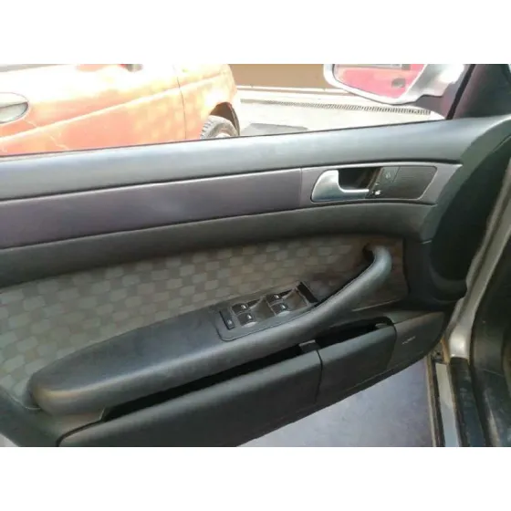 AUDI A6 BERLINA (4B2) '2005 2.5 TDI GRIS