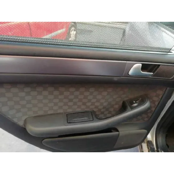 AUDI A6 BERLINA (4B2) '2005 2.5 TDI GRIS