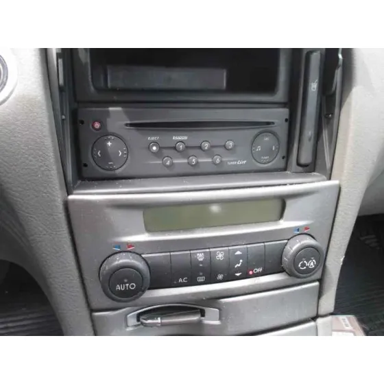 RENAULT LAGUNA II (BG0) '2002 AUTHENTIQUE PLATA
