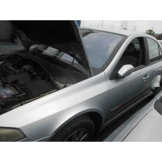 RENAULT LAGUNA II (BG0) '2002 AUTHENTIQUE PLATA