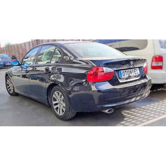 BMW SERIE 3 BERLINA (E90) '2007 318D AZUL