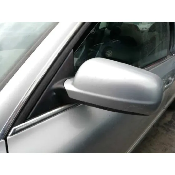 VOLKSWAGEN PASSAT BERLINA (3B3) '2002 ADVANCE GRIS PLATA