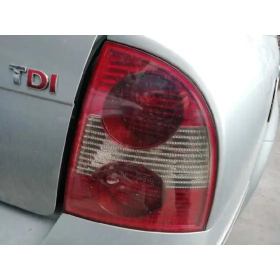 VOLKSWAGEN PASSAT BERLINA (3B3) '2002 ADVANCE GRIS PLATA