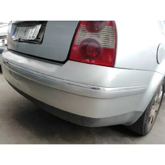 VOLKSWAGEN PASSAT BERLINA (3B3) '2002 ADVANCE GRIS PLATA
