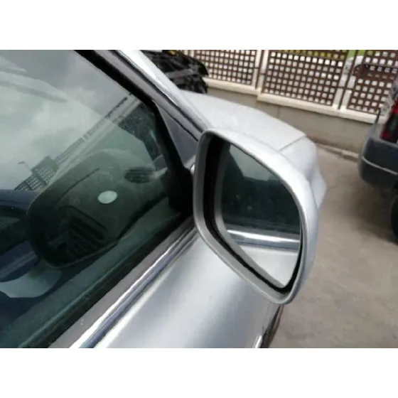 VOLKSWAGEN PASSAT BERLINA (3B3) '2002 ADVANCE GRIS PLATA