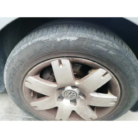 VOLKSWAGEN PASSAT BERLINA (3B3) '2002 ADVANCE GRIS PLATA