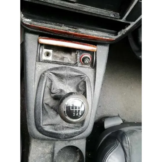 VOLKSWAGEN PASSAT BERLINA (3B3) '2002 ADVANCE GRIS PLATA