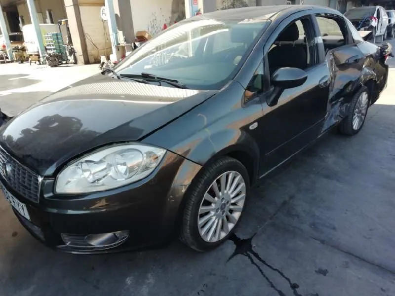 FIAT LINEA (110) FIAT LINEA (110) '2007 DYNAMIC NEGRO 2007