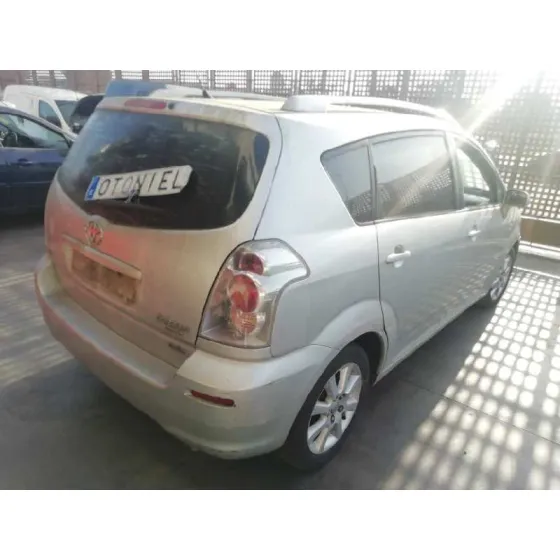 TOYOTA COROLLA VERSO (R1) '2006 2.2 D-4D LUNA GRIS