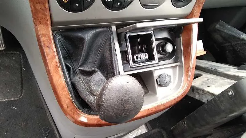 KIA CARNIVAL II '2005 2.9 CRDI CAT GRIS OSCURA