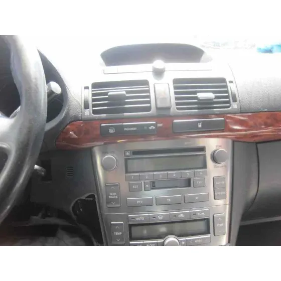 TOYOTA AVENSIS BERLINA (T25) '2005 2.2 D-4D CLEAN POWER EXECUTIVE BERLINA (5-PTAS.) GRIS