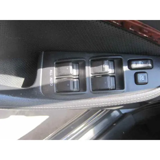 TOYOTA AVENSIS BERLINA (T25) '2005 2.2 D-4D CLEAN POWER EXECUTIVE BERLINA (5-PTAS.) GRIS