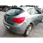 OPEL ASTRA J LIM. OPEL ASTRA J LIM. '2010 1.6 16V CAT PLATA 2009