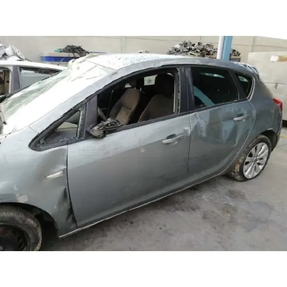 OPEL ASTRA J LIM. '2010 1.6 16V CAT PLATA