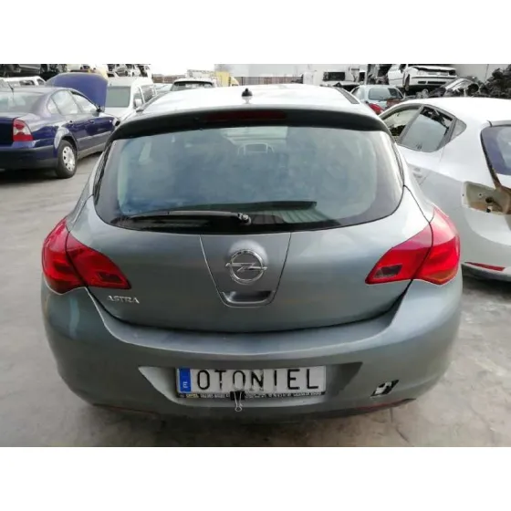 OPEL ASTRA J LIM. '2010 1.6 16V CAT PLATA