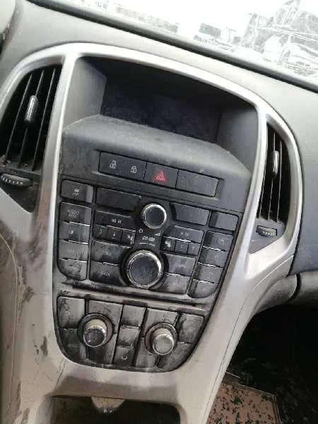 OPEL ASTRA J LIM. '2010 1.6 16V CAT PLATA