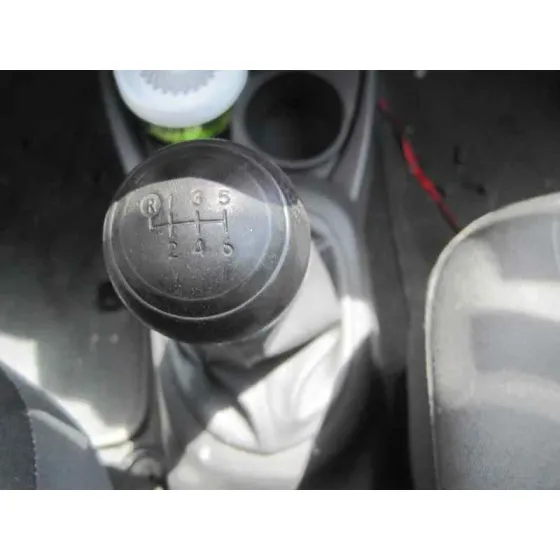 TOYOTA YARIS '2009 1.4 TURBODIESEL CAT PLATA