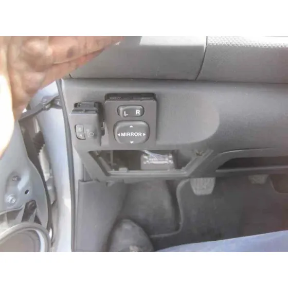 TOYOTA YARIS '2009 1.4 TURBODIESEL CAT PLATA