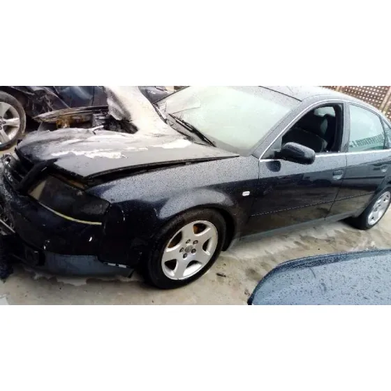 AUDI A6 BERLINA (4B2) '2000 2.5 TDI AZUL/CALCINADO
