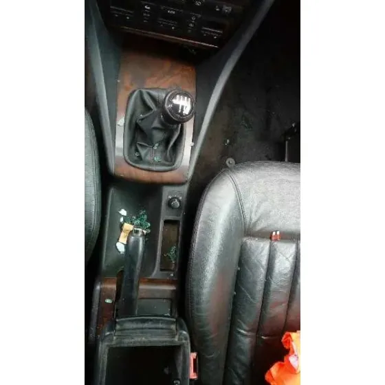 AUDI A6 BERLINA (4B2) '2000 2.5 TDI AZUL/CALCINADO
