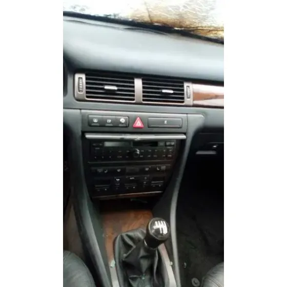 AUDI A6 BERLINA (4B2) '2000 2.5 TDI AZUL/CALCINADO