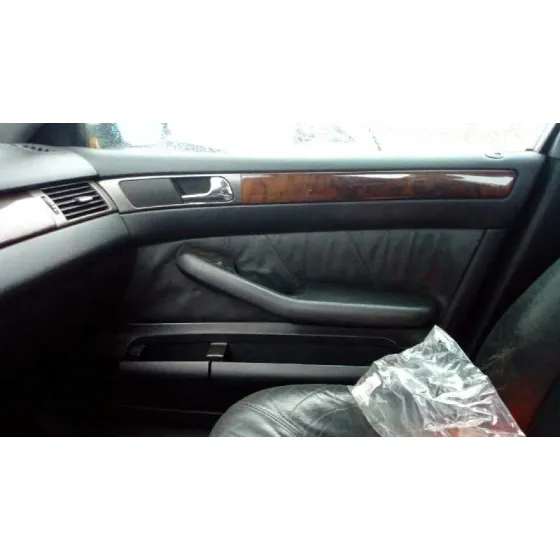 AUDI A6 BERLINA (4B2) '2000 2.5 TDI AZUL/CALCINADO
