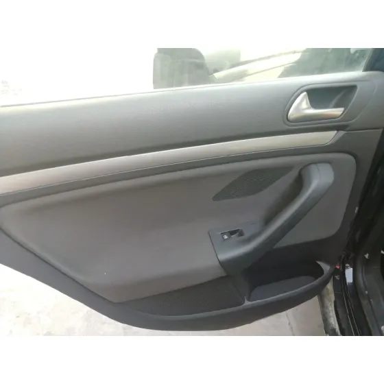 VOLKSWAGEN GOLF VI VARIANT (AJ5) '2012 1.6 TDI DPF NEGRO