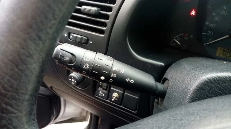 CITROEN XSARA BERLINA '2001 1.6 16V SATISFACTION PLATA