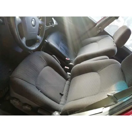 KIA CARENS '2003 2.0 TURBODIESEL CAT ROJO